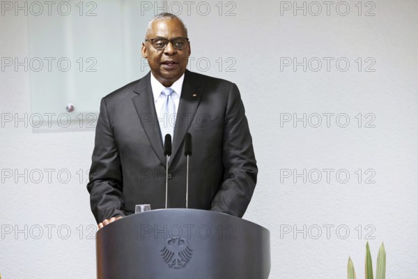 Lloyd James Austin III Former United States Secretary of Defence 2021 to 2025 - Award of the Order