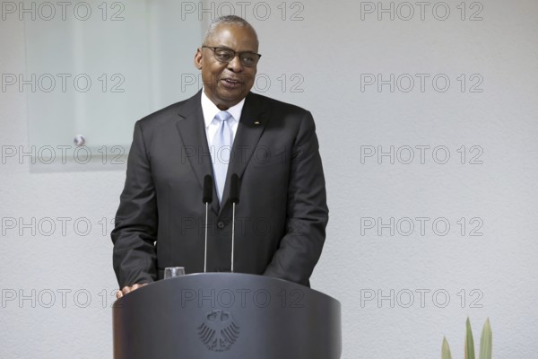 Lloyd James Austin III Former United States Secretary of Defence 2021 to 2025 - Award of the Order