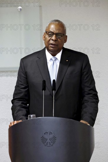 Lloyd James Austin III Former United States Secretary of Defence 2021 to 2025 - Award of the Order