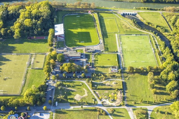 Aerial view, Sportzemtrum Ost Hammer SpVg 03/04 e.V., training games and shadows cast by the