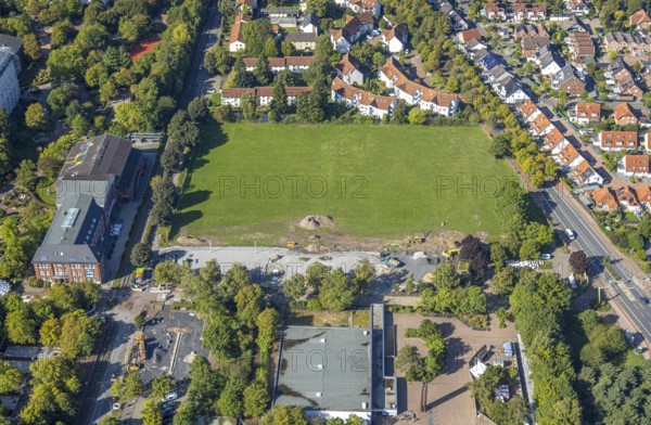 Aerial view, construction site and meadow at Freiherr-vom-Stein-Gymnasium, Uentrop, Hamm, Ruhr