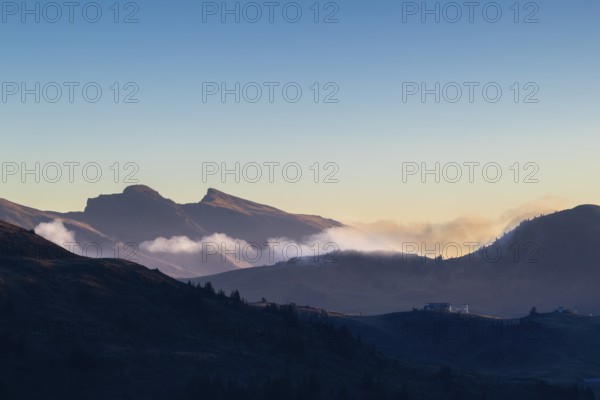 View from the Furkajoch to the Hoher Ifen, mountain peak above the sea of fog, dawn, dawn, autumn,