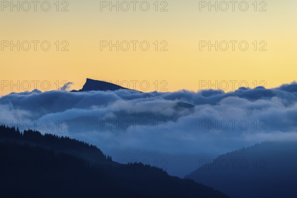 View from the Furkajoch to the Hoher Ifen, mountain peak above the sea of fog, dawn, dawn, autumn,