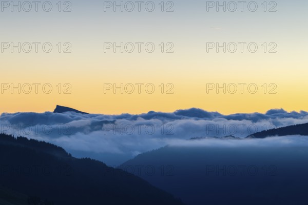 View from Furkajoch to Hoher Ifen, mountain range above sea of fog, dawn, dawn, autumn, Vorarlberg,