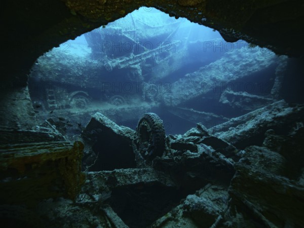 Red Sea, underwater, scuba, Egypt, wreck, Thistlegorm, sunk, world war, shipwreck, boat, ship,