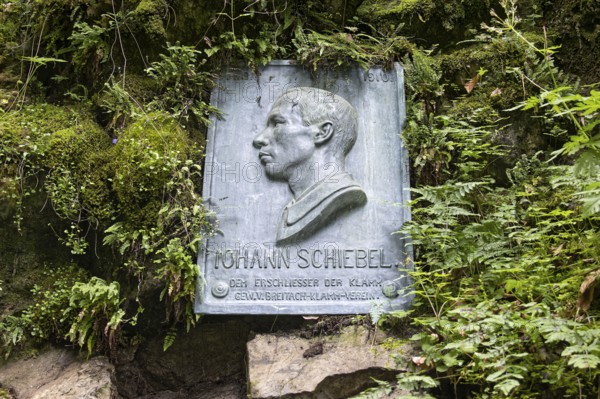 Memorial plaque for Pastor Johannes, Johann Schiebel, developer of the gorge and founder of