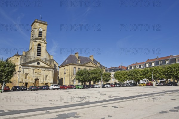 Church of Saint-Dagobert, former town hall, historical monument, Place Darche, parade square,