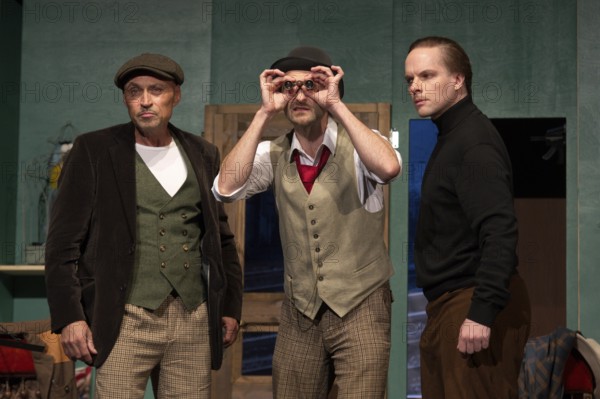Silvio Hildebrandt (Dr Courtenay), Thilo Herrmann (Prof Marcus), Henning Wolff (Louis Harvey),