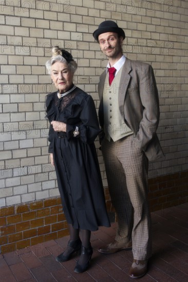 Vera Müller (Mrs Wilberforce), Thilo Herrmann (Prof Marcus), LADYKILLERS, photo rehearsal on 29.09