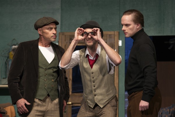 Silvio Hildebrandt (Dr Courtenay), Thilo Herrmann (Prof Marcus), Henning Wolff (Louis Harvey),