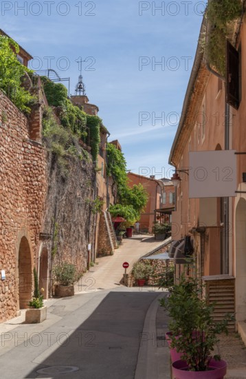 Impression of Roussillon, a commune in the Vaucluse department of the Provence region in southern