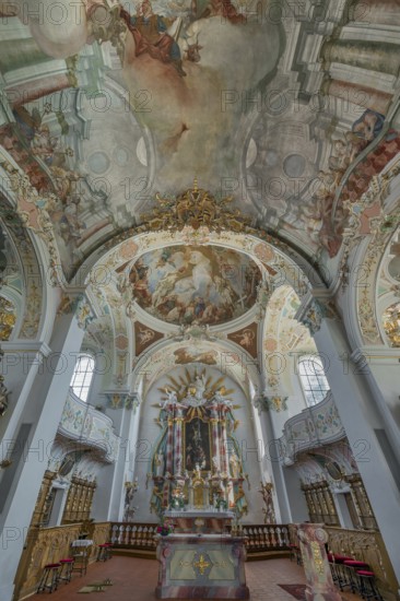 Church of St Gallus and Ulrich, main altar and ceiling frescoes, Kisslegg, Allgäu,