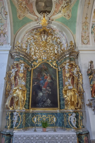 Church of St Gallus and Ulrich, side altar with figures of saints and putti, Kisslegg, Allgäu,
