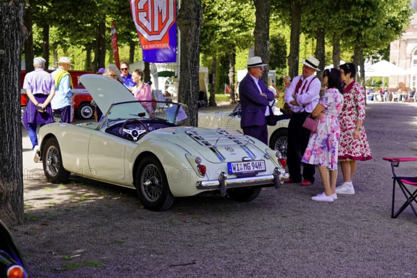 Oldtimer Classic, Gala International Concours d'Elegance Schwetzingen 2025, Germany, Europe, people