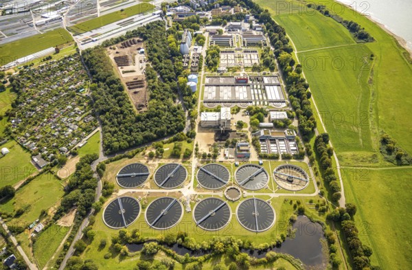 Aerial photo, sewage treatment plant, sewage treatment plant Düsseldorf-Süd, Hamm, Düsseldorf, Ruhr