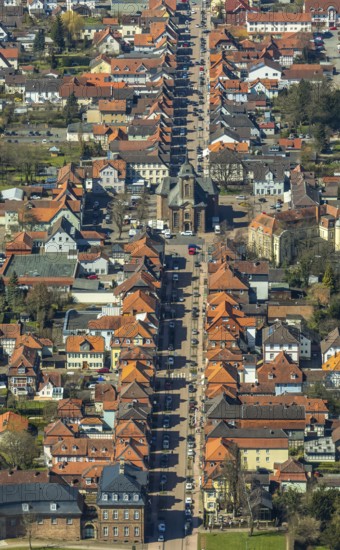 Aerial view, town church with church square and Bahnhofstraße, Große Allee, Eichenallee, Bad