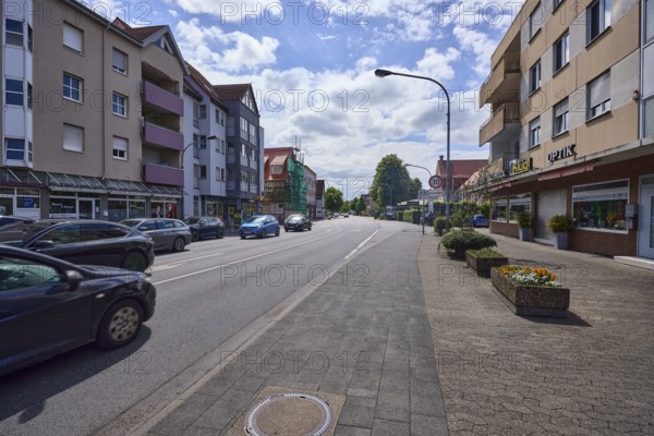 Building, general architecture, pavement, cycle path, flower pot, lantern, backlight, street, cars,
