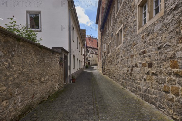 Museum for town history and folklore, old town, alley, sandstone building, half-timbered houses,