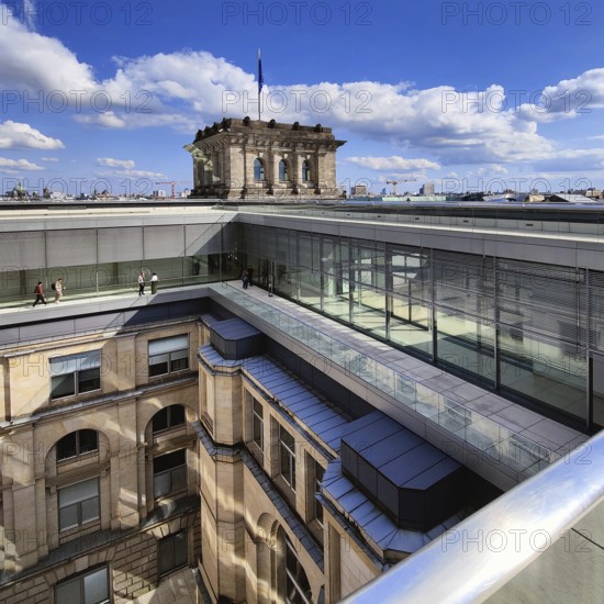 Viewing platform with a view of an inner courtyard and one of the corner towers of the Reichstag