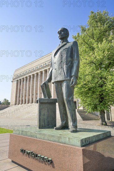 Sculpture Kaarlo Juho Stahlberg, National Parliament, Eduskuntatalo Parliament Building,