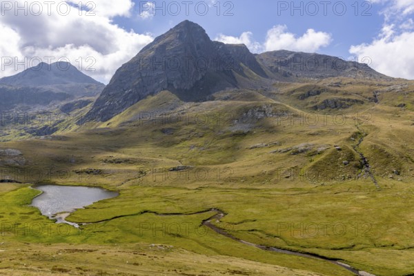 Lago di Cane and summit Paré di Scut, at Passo del Sole, Blenio Valley, Olivone, Ticino,