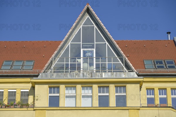 Old building, converted attic, Hauptstraße, Schöneberg, Tempelhof-Schöneberg district, Berlin,