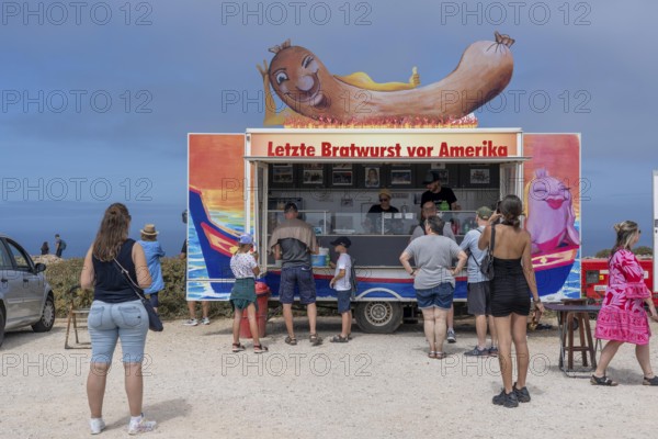 Snack bar, last sausage in front of America, at the Cabo de São Vicente lighthouse, at the Cape