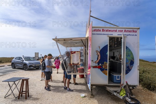 Snack bar, last sausage in front of America, at the Cabo de São Vicente lighthouse, at the Cape