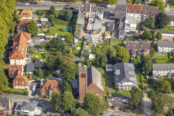 Aerial view, Lutherkirche am Martin-Luther-Platz und evang. Kindergarten Kita Lohberg, Lohberg,