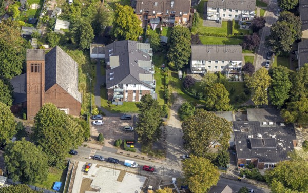 Aerial view, Lutherkirche am Martin-Luther-Platz und evang. Kindergarten Kita Lohberg, Lohberg,