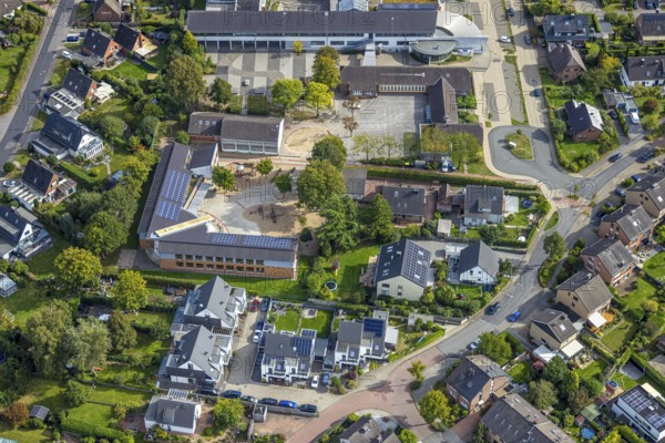 Aerial photo, Karl-Vogels-Schule primary school with solar roof, Hünxe, Ruhr area, North