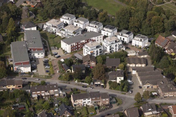 Aerial view, new multi-generational housing estate Högemannshof, single-family houses and apartment