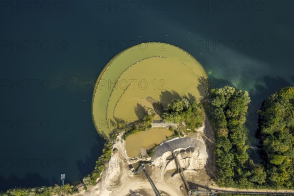 Aerial view, gravel works Hünxe at the Tenderingssee, Bruckhausen, Hünxe, Ruhr area, North