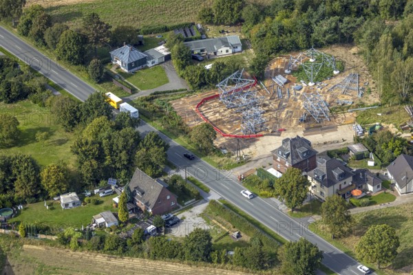 Aerial view, construction of a power pylon on Hindenburgstraße for Hammweg power line, Voerde, Ruhr