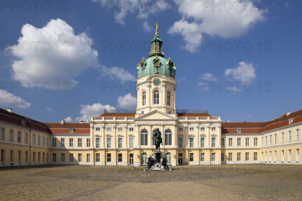 Charlottenburg Palace, city side on Spanndauer Damm with courtyard of honour and equestrian statue
