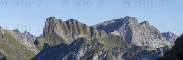 Mountain panorama from Koblat Höhenweg to Schneck, 2268m, behind Großer Wilder, 2379m, Allgäu Alps,