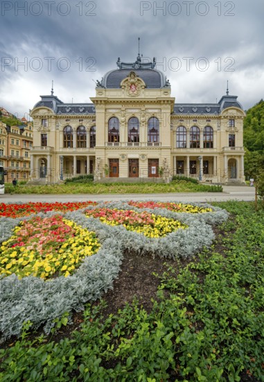 Luxury spa imperial spa, spa, healing spring, health, mineral, mineral water, illness, Karlovy