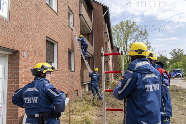 Rescue and recovery of people after a drone attack on residential buildings in a civil defence
