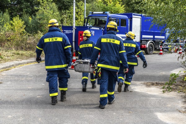 Rescue and recovery of people after a drone attack on residential buildings in a civil defence