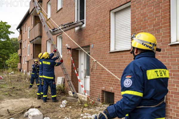 Rescue and recovery of people after a drone attack on residential buildings in a civil defence