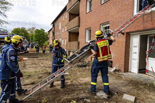 Rescue and recovery of people after a drone attack on residential buildings in a civil defence