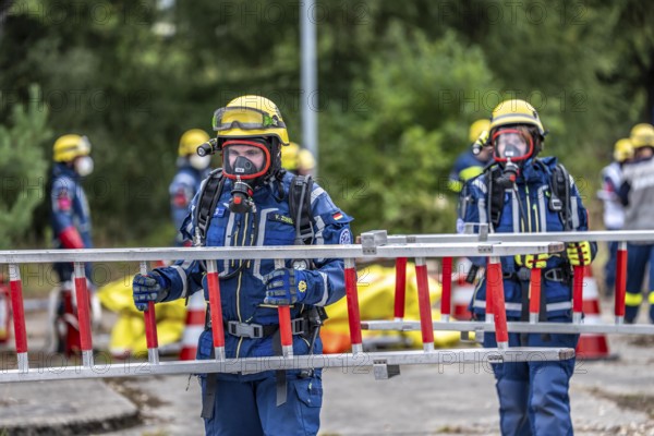 Rescue and recovery of people in an area possibly affected by hazardous substances, operation under