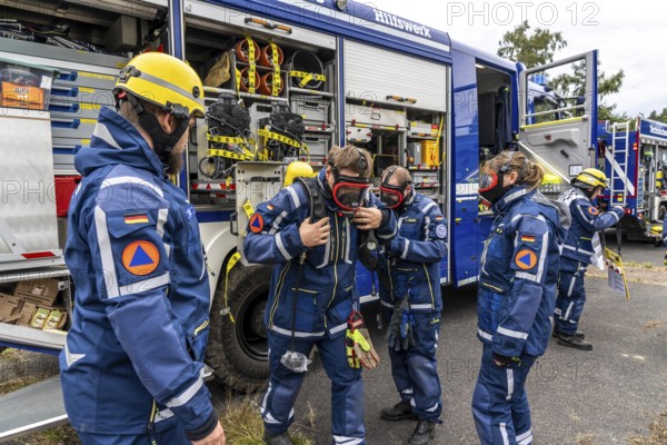 Rescue and recovery of people in an area that may be affected by hazardous substances, equipping in