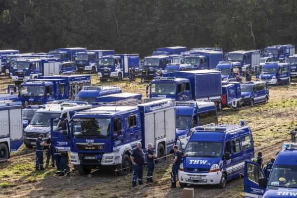 Vehicle set-up site for the large-scale exercise FÜLEX25, organised by the THW, the German Federal