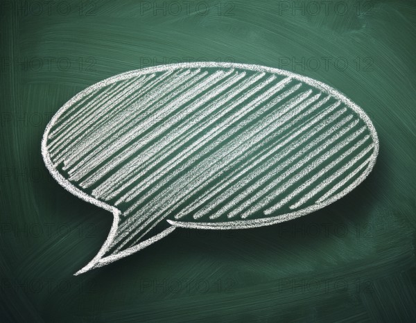 Outlined blank speech bubble. Perfect for creative projects focusing on communication, dialogue, or