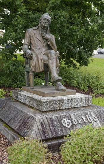 Goethe monument, statue of Johann Wolfgang Goethe, Goethe Square, spa town in the Imperial Forest,