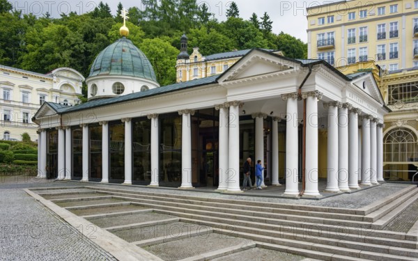 Pavilion of the Cross Spring, healing spring, spa park, spa in the Imperial Forest, health,