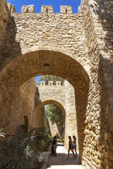 The old town centre of Lagos, city gate, old city wall, Arco / Porta de São Gonçalo, in the west of