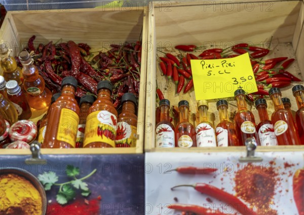 The central market, market hall, Mercado Municipal de Lagos, on three floors, offering all kinds of