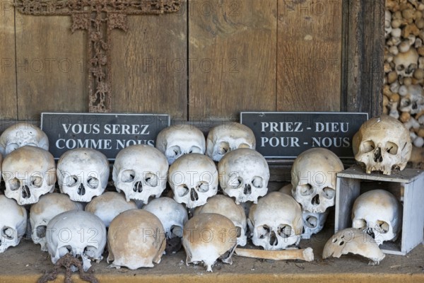 Skulls, skeletons, ossuary, Saint-Hilaire cemetery, Marville, Renaissance village, Département